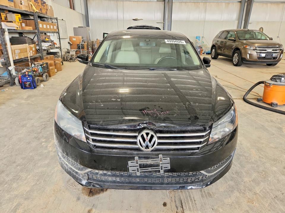 2015 Volkswagen Passat მანქანა იყიდება აუქციონზე, vin: 1VWBT7A32FC004797, აუქციონის ნომერი: 49994926