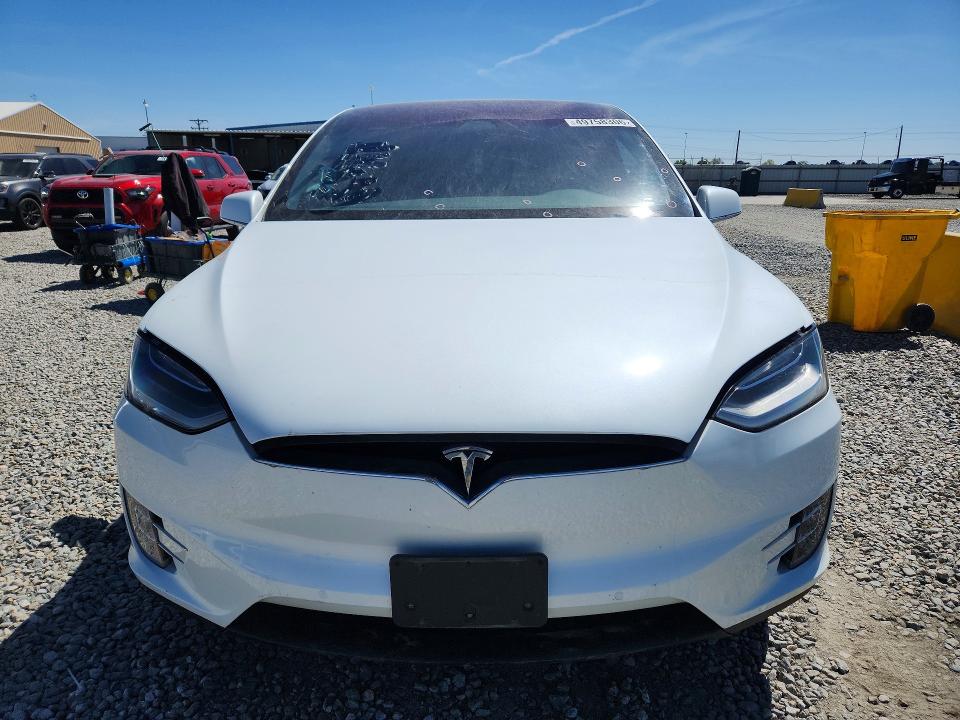 2019 Tesla Model X მანქანა იყიდება აუქციონზე, vin: 5YJXCAE21KF183015, აუქციონის ნომერი: 49758306