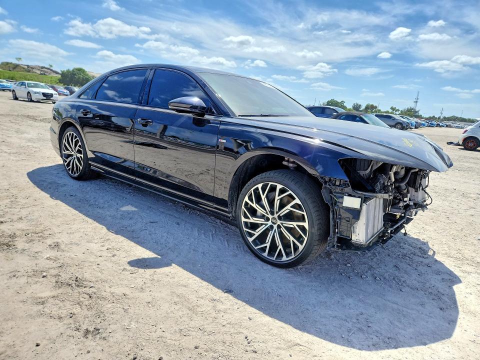 49714556 :رقم المزاد ، WAULDAF8XRN004994 vin ، 2024 Audi A8 مزاد بيع