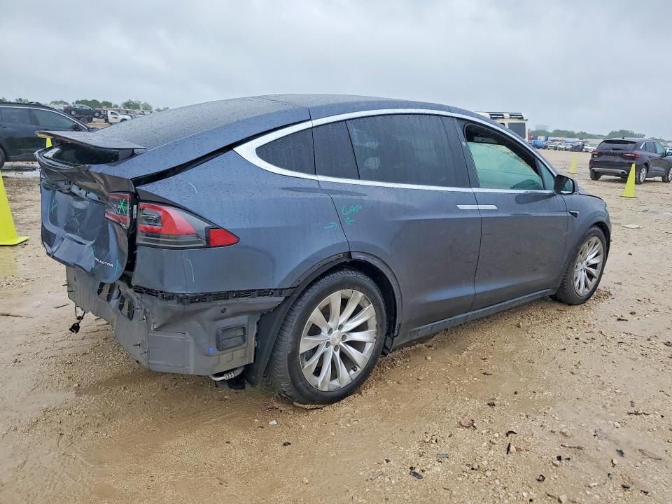 Продажа на аукционе авто 2020 Tesla Model X, vin: 5YJXCBE23LF228690, номер лота: 49103146