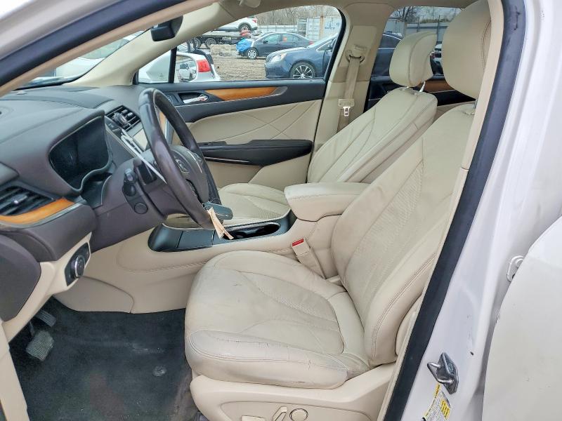 49163116 :رقم المزاد ، 5LMTJ2AH4FUJ46096 vin ، 2015 Lincoln Townhouse Mkc مزاد بيع