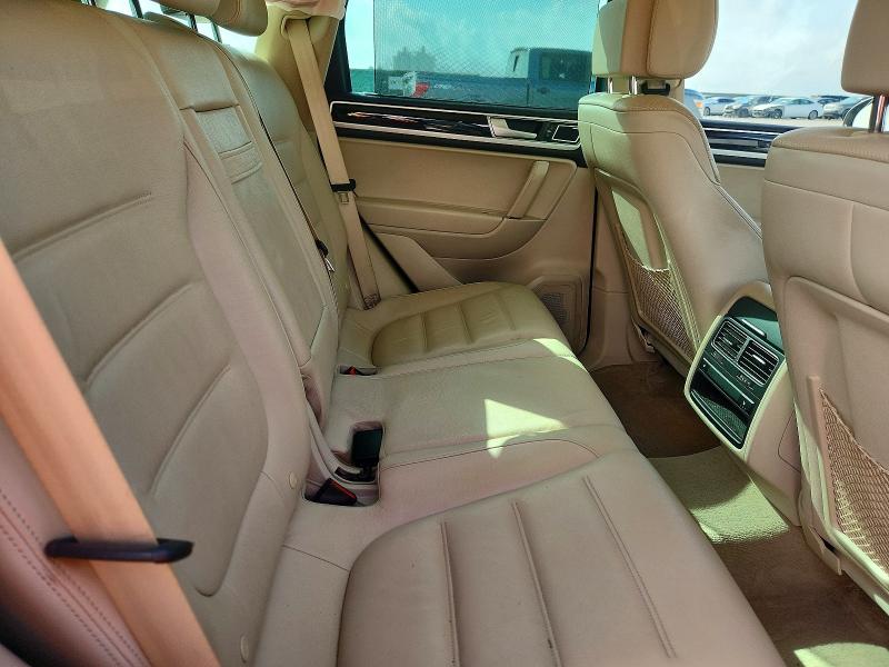48259636 :رقم المزاد ، WVGGF7BP7HD004689 vin ، 2017 Volkswagen Touareg مزاد بيع