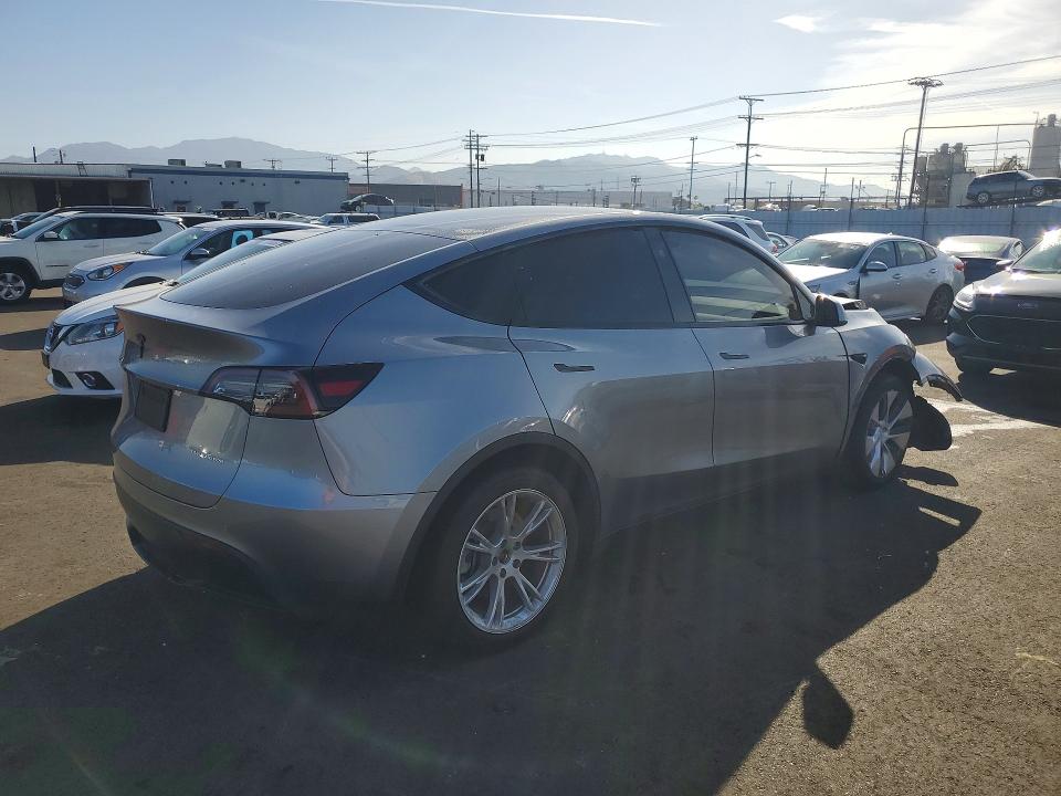 48666326 :رقم المزاد ، 7SAYGDEEXRA290000 vin ، 2024 Tesla Model Y مزاد بيع