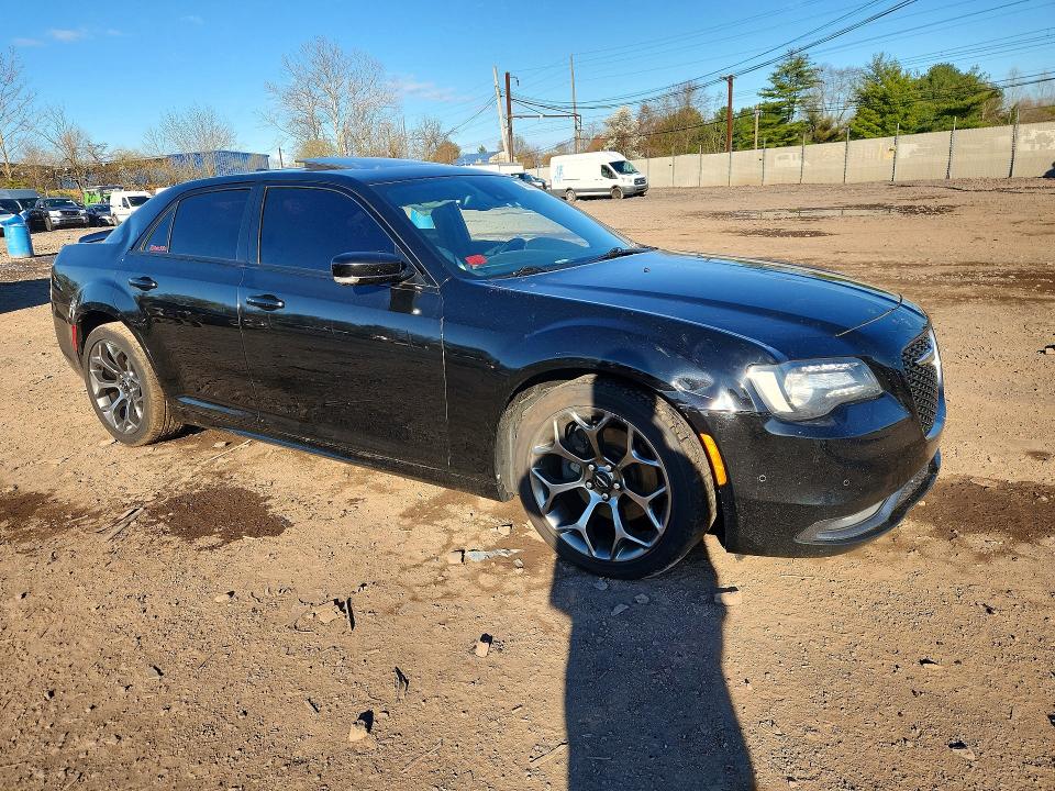 Продаж на аукціоні авто 2015 Chrysler 300, vin: 2C3CCABT1FH808139, номер лоту: 48965976