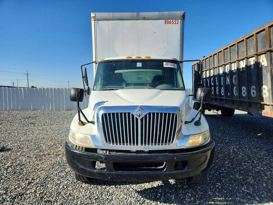 49110506 :رقم المزاد ، 1HTMPAFM03H586401 vin ، 2003 International 4000 مزاد بيع