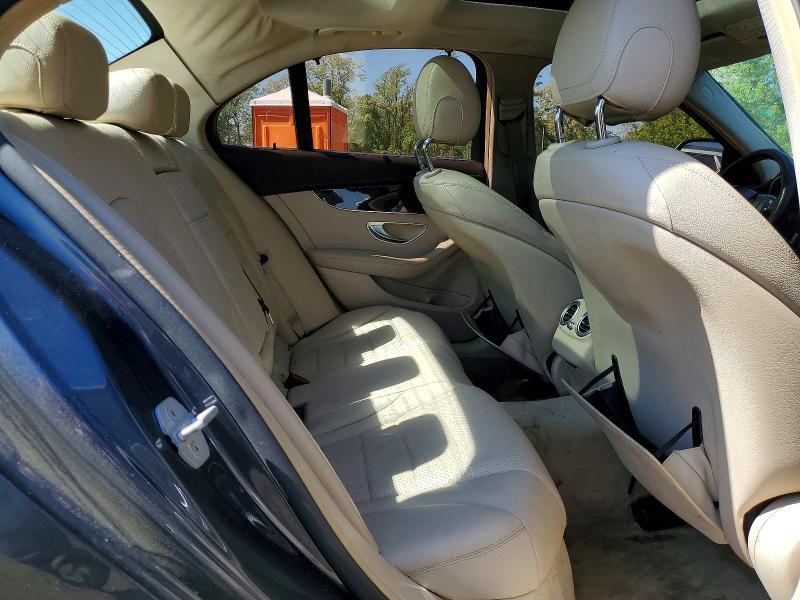 2015 Mercedes-benz C მანქანა იყიდება აუქციონზე, vin: 55SWF4KB8FU024831, აუქციონის ნომერი: 51006146