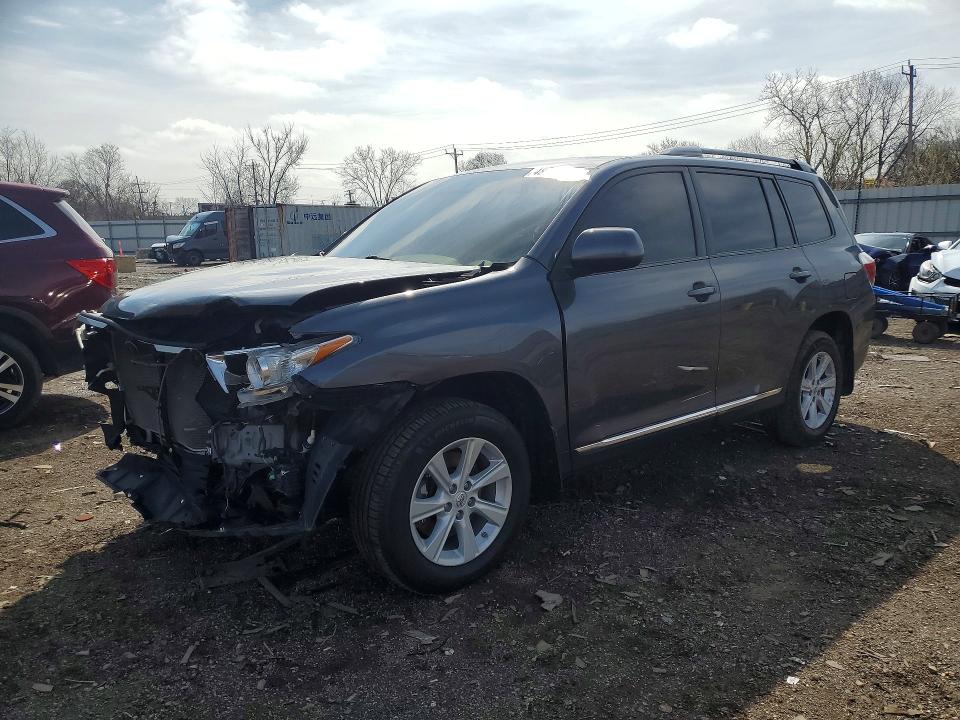 48677006 :رقم المزاد ، 5TDBK3EH2DS266299 vin ، 2013 Toyota Highlander مزاد بيع