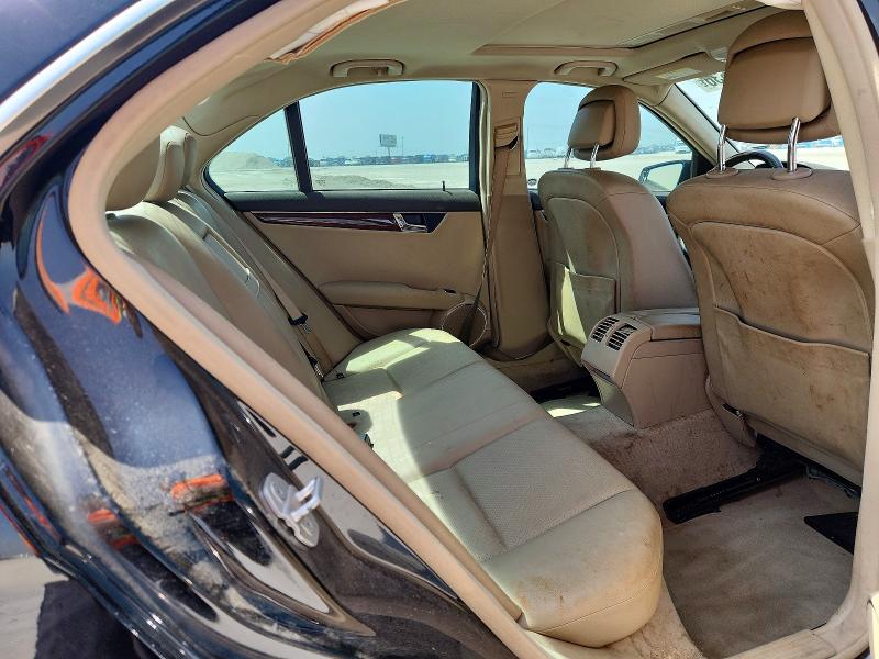 51262636 :رقم المزاد ، WDDGF5EB1BR140311 vin ، 2011 Mercedes-benz C مزاد بيع