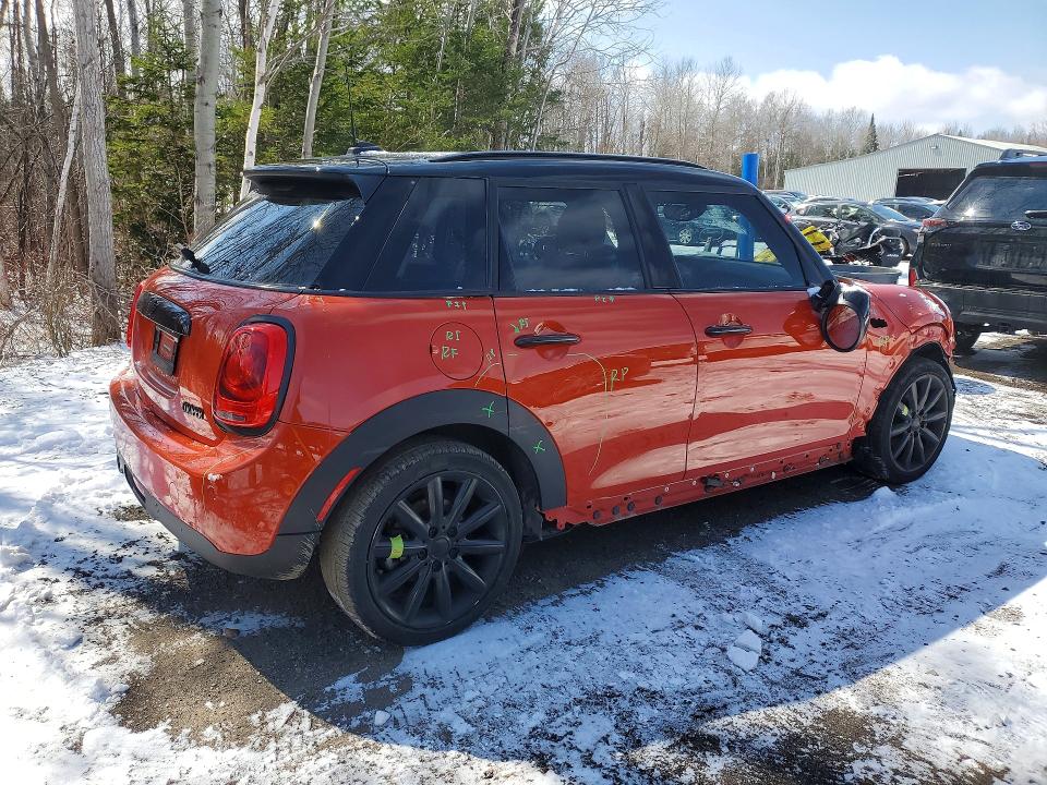 48614986 :رقم المزاد ، WMWXU7C08M2P32942 vin ، 2021 Mini Cooper مزاد بيع