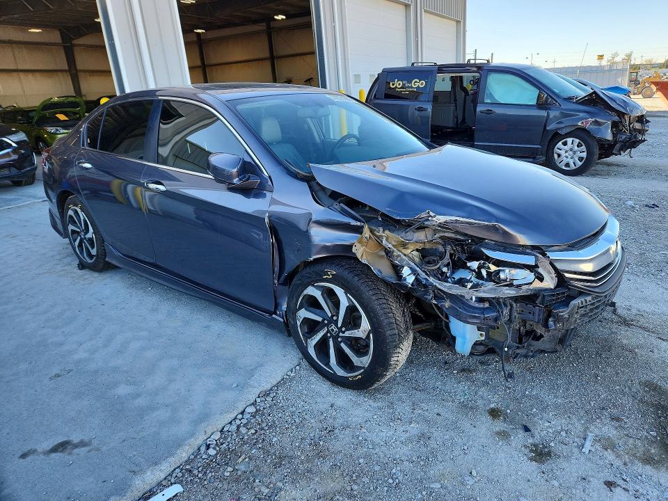 2016 Honda Accord მანქანა იყიდება აუქციონზე, vin: 1HGCR2F81GA117930, აუქციონის ნომერი: 51001966