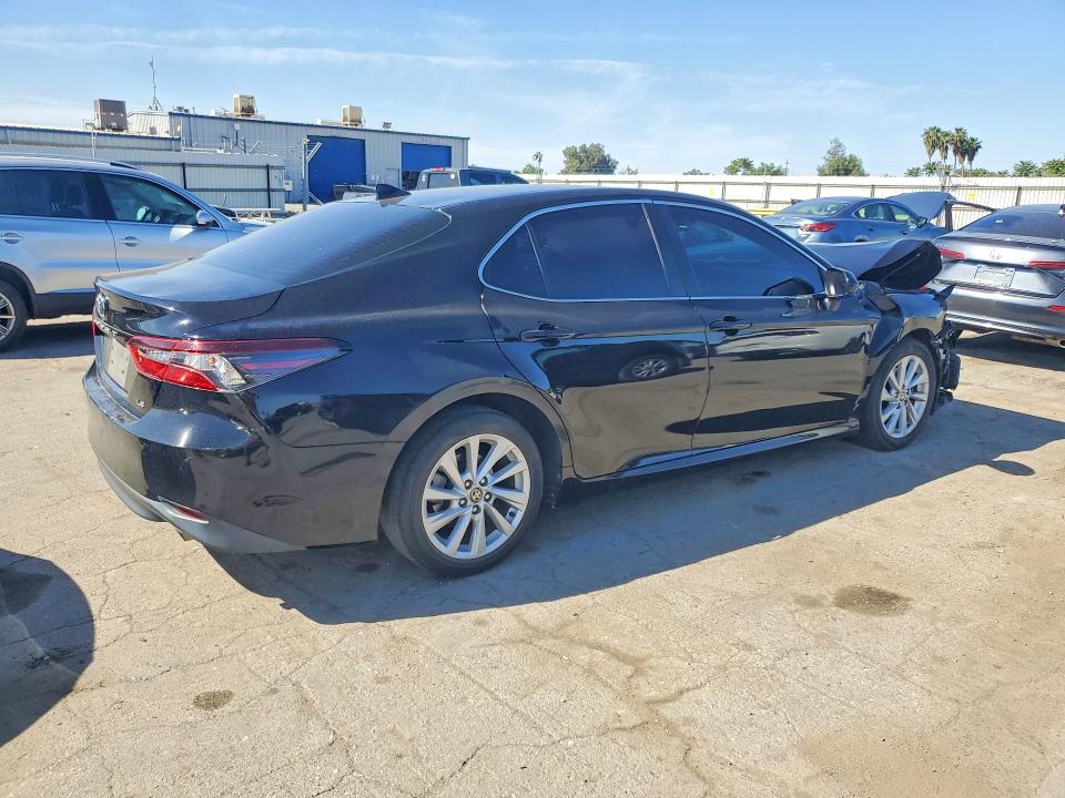 2022 Toyota Camry მანქანა იყიდება აუქციონზე, vin: 4T1C11AK2NU021265, აუქციონის ნომერი: 48650546