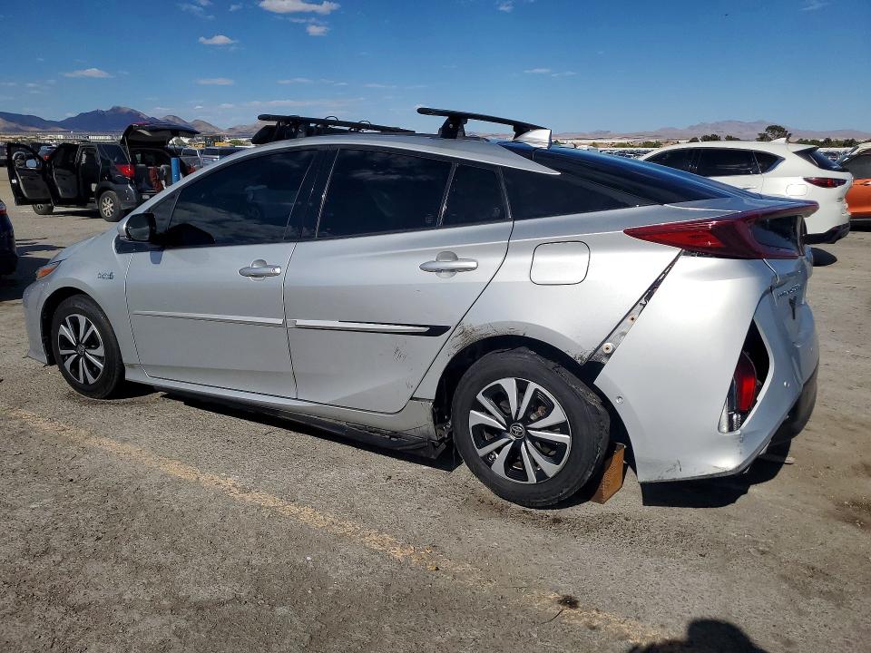 2017 Toyota Prius Prime მანქანა იყიდება აუქციონზე, vin: JTDKARFP7H3009481, აუქციონის ნომერი: 51333926