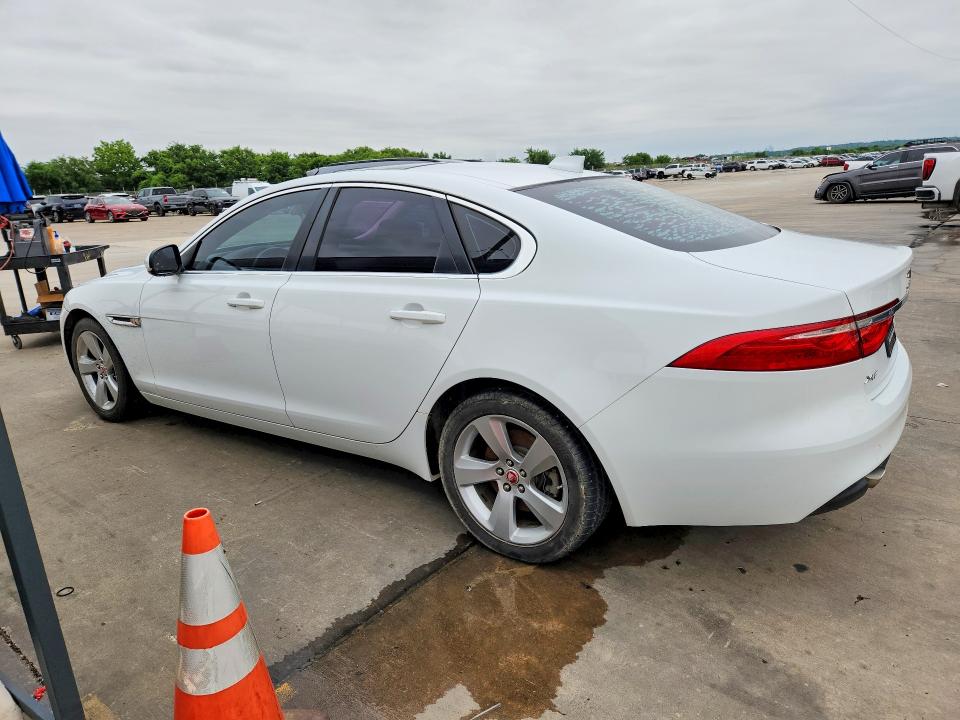 Продажа на аукционе авто 2018 Jaguar Xf, vin: SAJBR4FX5JCY70175, номер лота: 51976936
