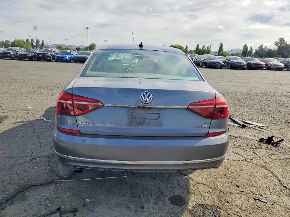 Aukcja sprzedaży 2017 Volkswagen Passat, vin: 1VWDT7A36HC052931, numer aukcji: 49923806