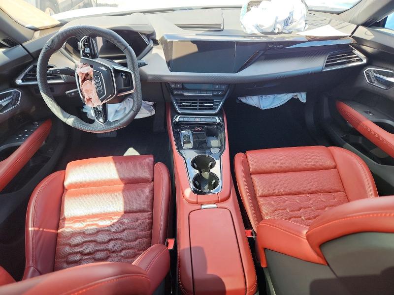 47567186 :رقم المزاد ، WAUCJBFW7R7002041 vin ، 2024 Audi E-tron Gt مزاد بيع