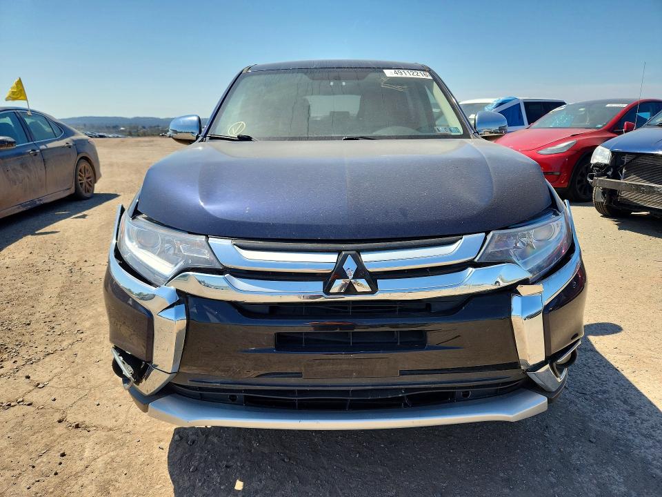 Продаж на аукціоні авто 2017 Mitsubishi Outlander, vin: JA4AZ3A33HZ061686, номер лоту: 49112216