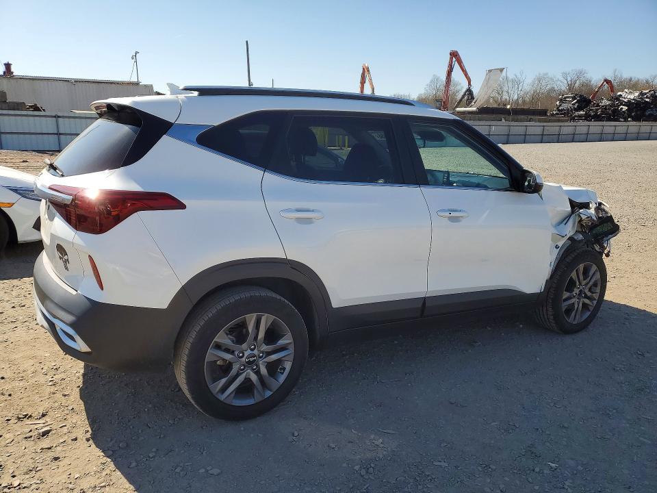 48932556 :رقم المزاد ، KNDEU2AA5P7438088 vin ، 2023 Kia Seltos مزاد بيع