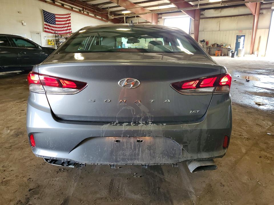 2018 Hyundai Sonata მანქანა იყიდება აუქციონზე, vin: 5NPE24AA4JH699250, აუქციონის ნომერი: 49642376