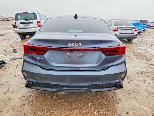 46152816 :رقم المزاد ، 3KPF24ADXNE482889 vin ، 2022 Kia Forte مزاد بيع