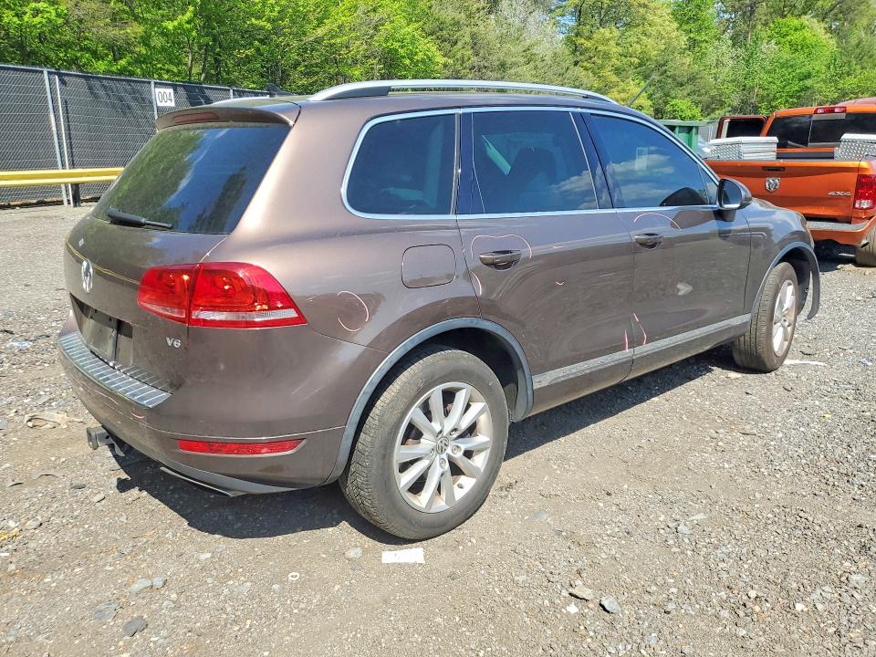 50592506 :رقم المزاد ، WVGEF9BP3ED001206 vin ، 2014 Volkswagen Touareg مزاد بيع