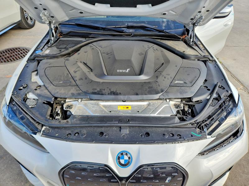 49159576 :رقم المزاد ، WBY73AW01NFN10198 vin ، 2022 Bmw I4 مزاد بيع