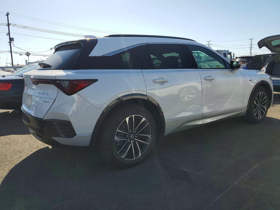 49263146 :رقم المزاد ، 4W5KHNRL7RZ508506 vin ، 2024 Acura Zdx مزاد بيع