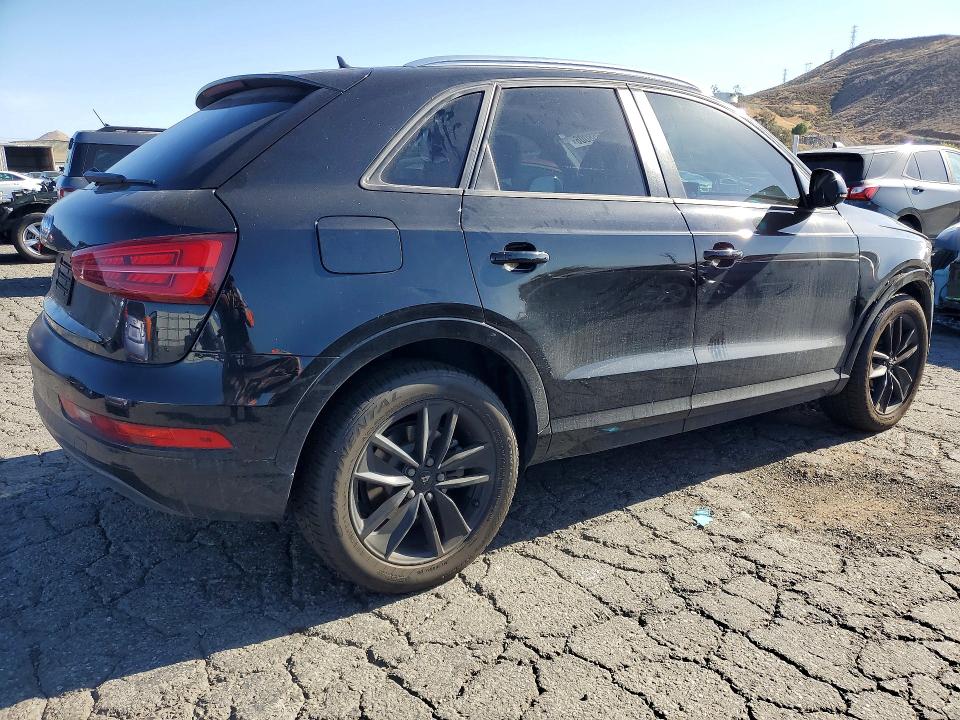 50658006 :رقم المزاد ، WA1BCCFS4HR017363 vin ، 2017 Audi Q3 مزاد بيع