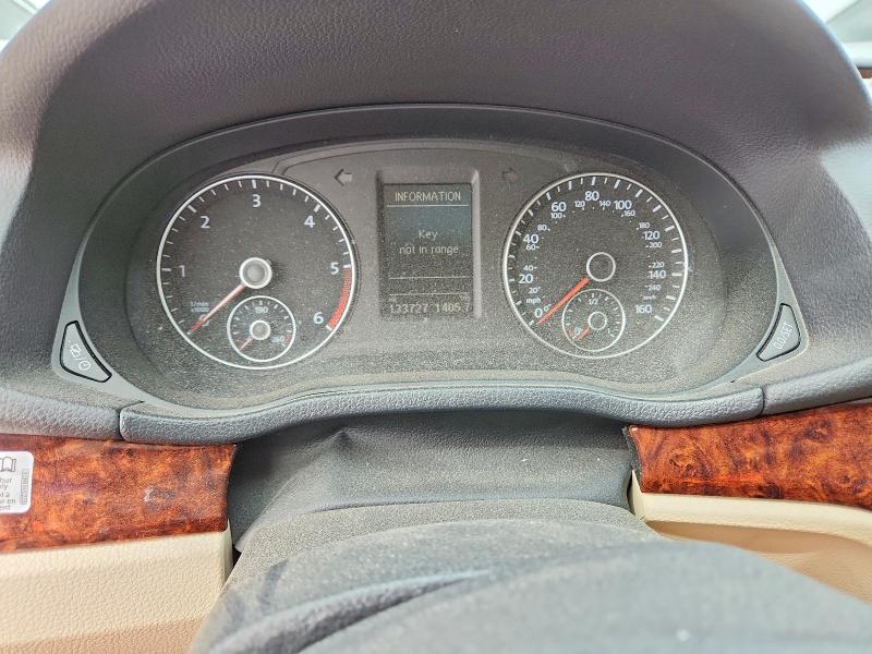 50517056 :رقم المزاد ، 1VWCN7A30DC101346 vin ، 2013 Volkswagen Passat مزاد بيع