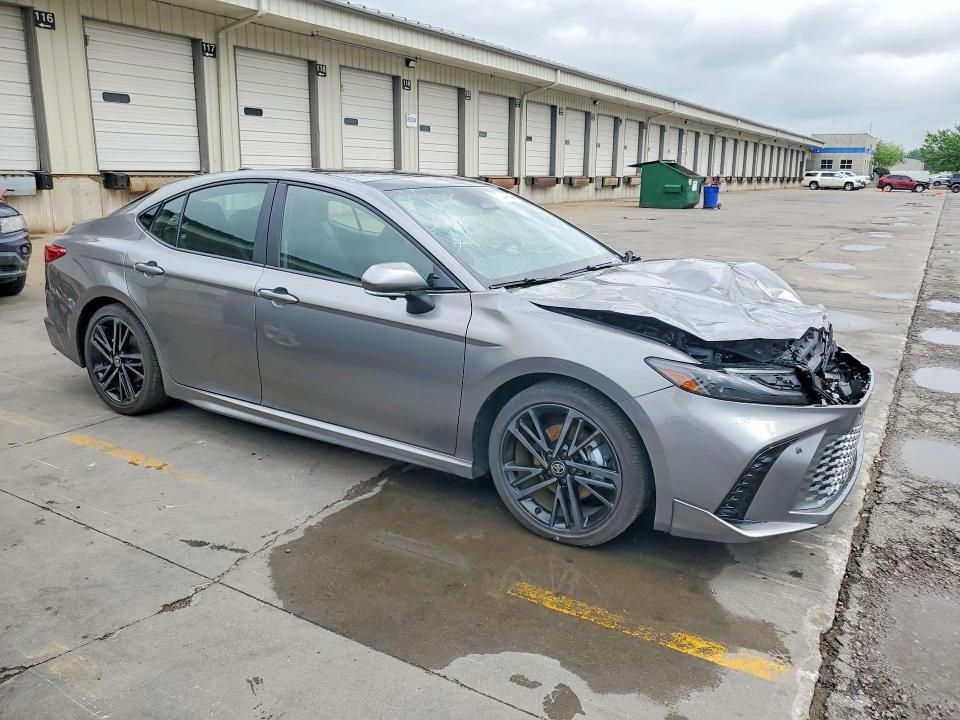51447546 :رقم المزاد ، 4T1DAACK1SU560182 vin ، 2025 Toyota Camry مزاد بيع