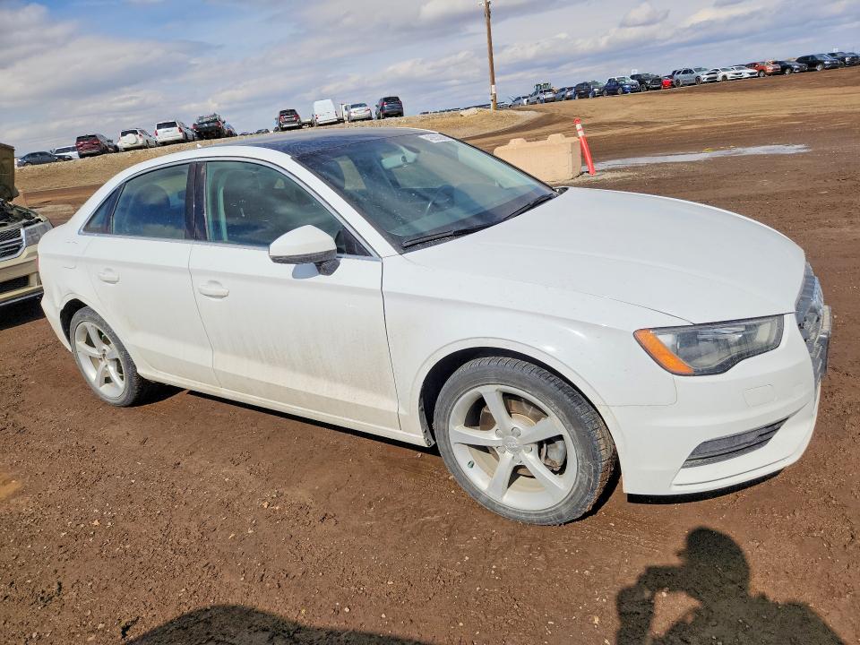 Продажа на аукционе авто 2016 Audi A3, vin: WAUB8GFF8G1055853, номер лота: 46853066