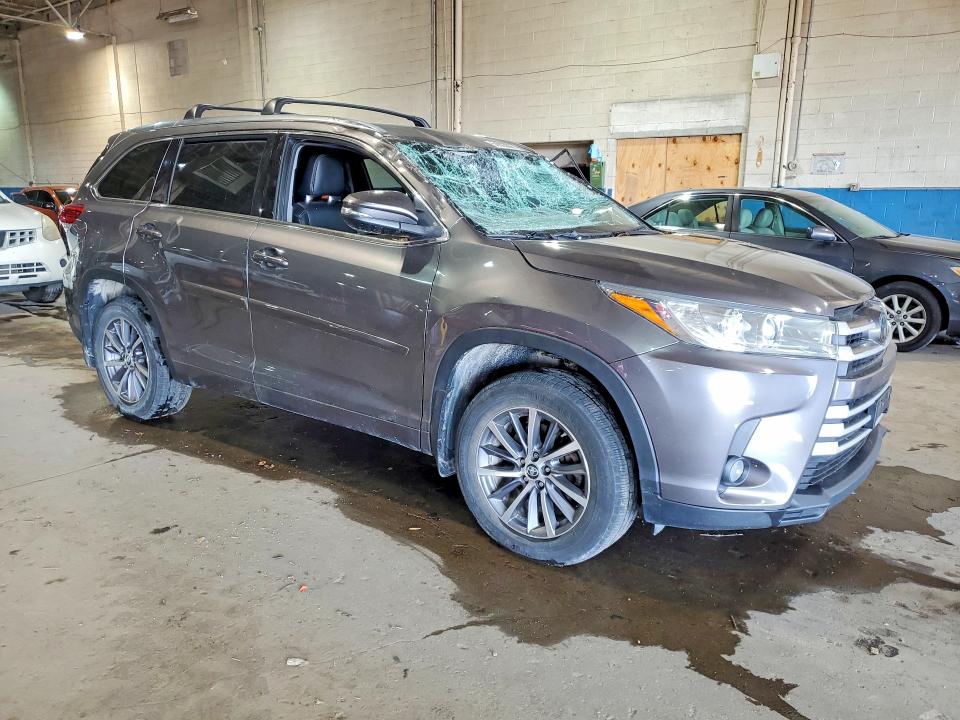 Aukcja sprzedaży 2018 Toyota Highlander, vin: 5TDJZRFH9JS905914, numer aukcji: 50923986