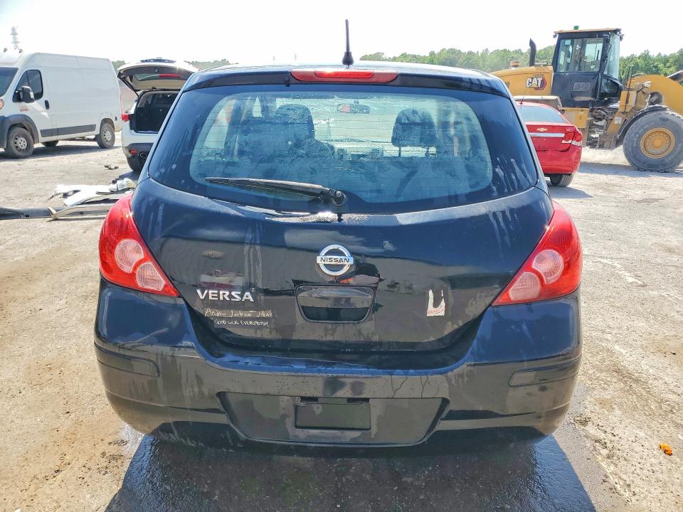 50781676 :رقم المزاد ، 3N1BC1CP2BL487497 vin ، 2011 Nissan Versa مزاد بيع