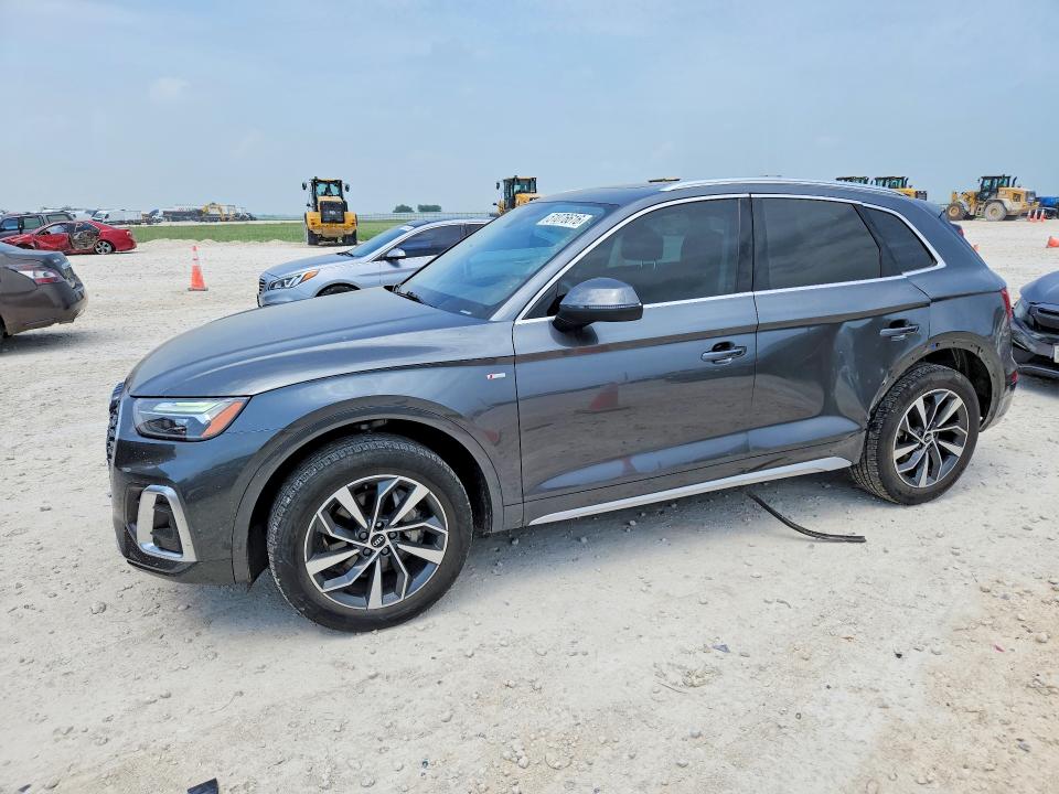 51076616 :رقم المزاد ، WA1EAAFY6N2016313 vin ، 2022 Audi Q5 مزاد بيع