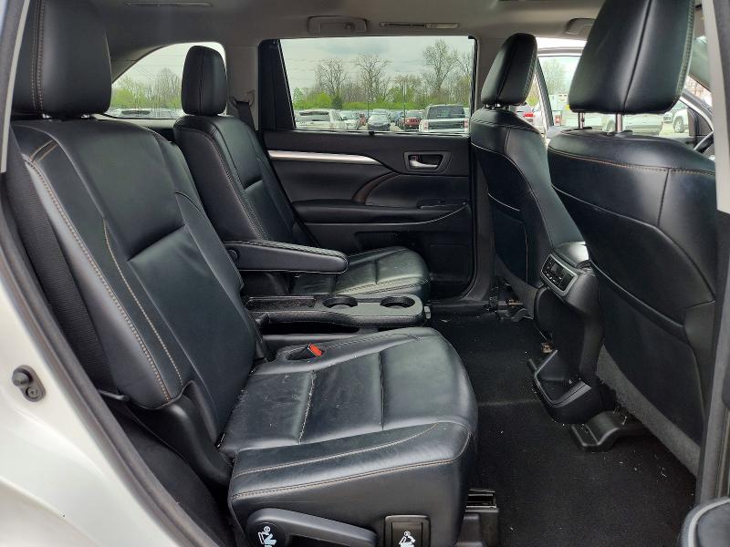 2018 Toyota Highlander მანქანა იყიდება აუქციონზე, vin: 5TDJZRFHXJS816028, აუქციონის ნომერი: 49889856