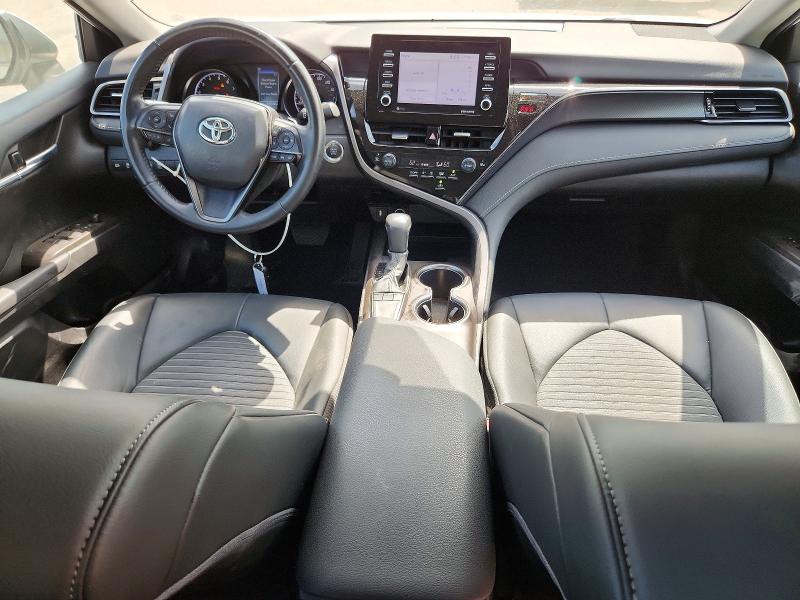 49331136 :رقم المزاد ، 4T1T11AK2NU702798 vin ، 2022 Toyota Camry مزاد بيع