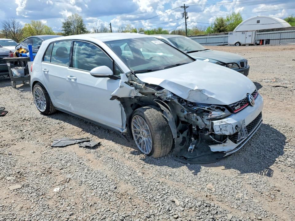 49972476 :رقم المزاد ، 3VW447AU8JM259606 vin ، 2018 Volkswagen Gti مزاد بيع