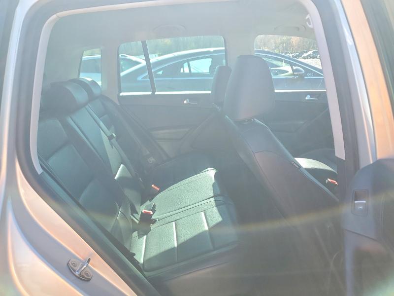 Aukcja sprzedaży 2011 Volkswagen Tiguan, vin: WVGBV7AX2BW560841, numer aukcji: 48829406