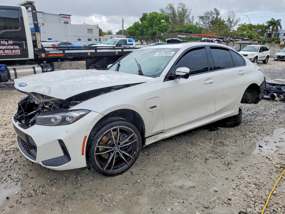 Продажа на аукционе авто 2023 Bmw 330e, vin: 3MW39FF00P8D13740, номер лота: 48429606