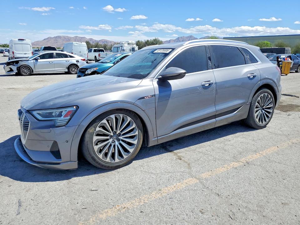 Продажа на аукционе авто 2019 Audi E-tron, vin: WA1VAAGE7KB024954, номер лота: 49128906