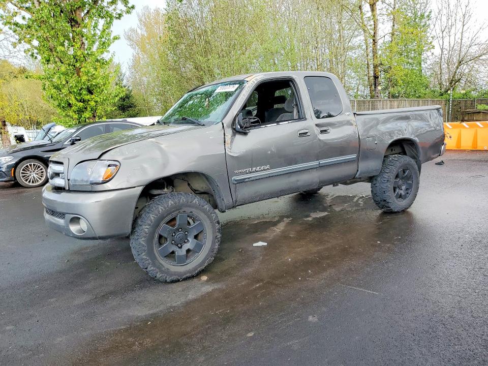 50002876 :رقم المزاد ، 5TBBT441X4S443892 vin ، 2004 Toyota Tundra مزاد بيع