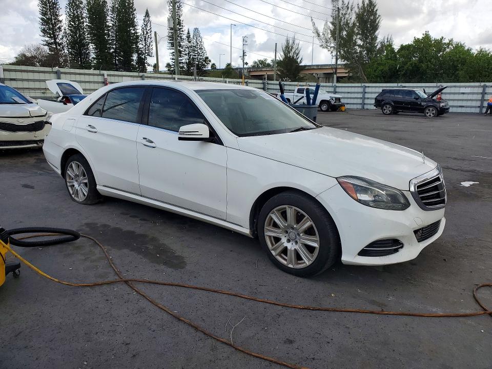 51080296 :رقم المزاد ، WDDHF0EB7EA900381 vin ، 2014 Mercedes-benz E مزاد بيع