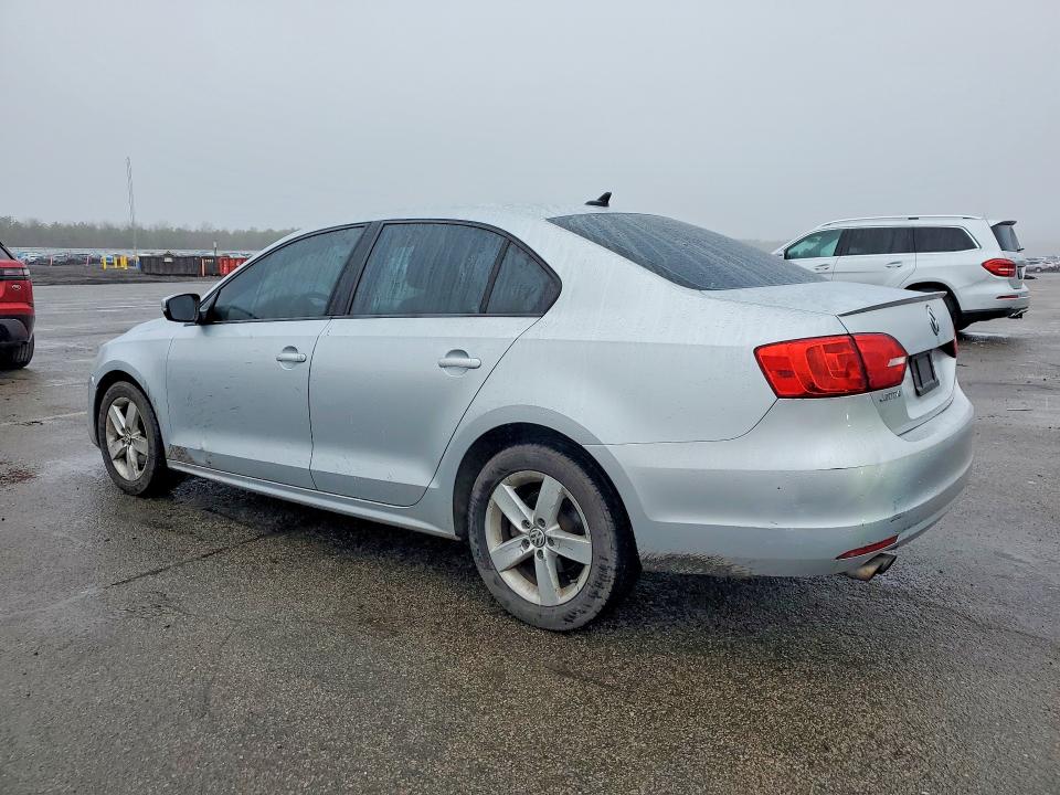48694436 :رقم المزاد ، 3VWLL7AJ7CM323674 vin ، 2012 Volkswagen Jetta مزاد بيع