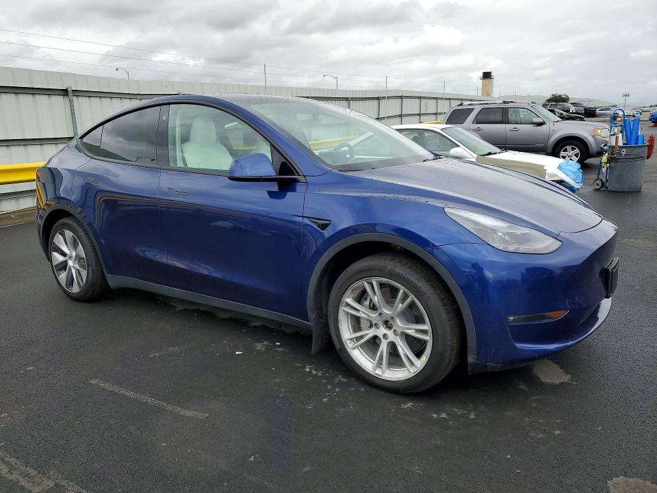 Продажа на аукционе авто 2023 Tesla Model Y, vin: 7SAYGDEE4PF701570, номер лота: 48270626