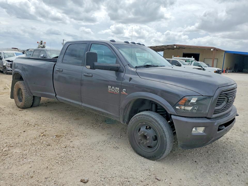 47843356 :رقم المزاد ، 3C63RRHLXJG208199 vin ، 2018 Ram 3500 مزاد بيع
