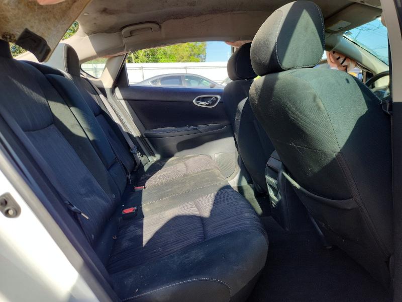 49175786 :رقم المزاد ، 3N1AB7AP8KY427876 vin ، 2019 Nissan Sentra مزاد بيع