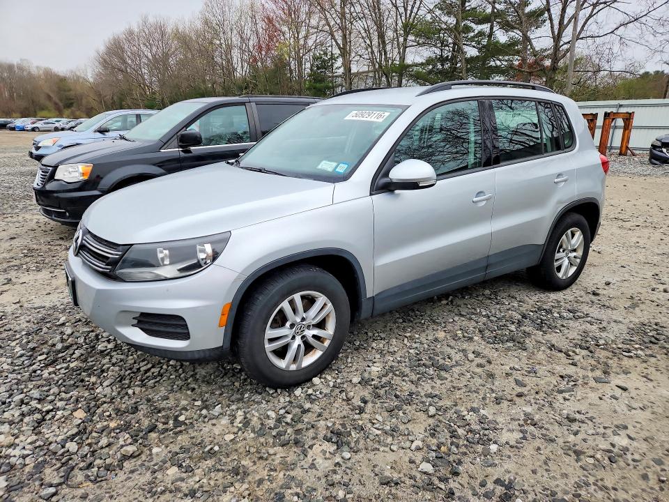 Auction sale of the 2017 Volkswagen Tiguan, vin: WVGBV7AX1HK000423, lot number: 50929116