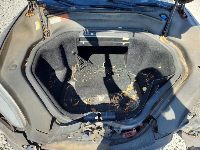 2015 Tesla Model S მანქანა იყიდება აუქციონზე, vin: 5YJSA1H18FF099122, აუქციონის ნომერი: 50100106