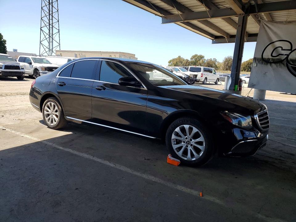 Продаж на аукціоні авто 2019 Mercedes-benz E, vin: WDDZF4KB1KA657002, номер лоту: 51542526