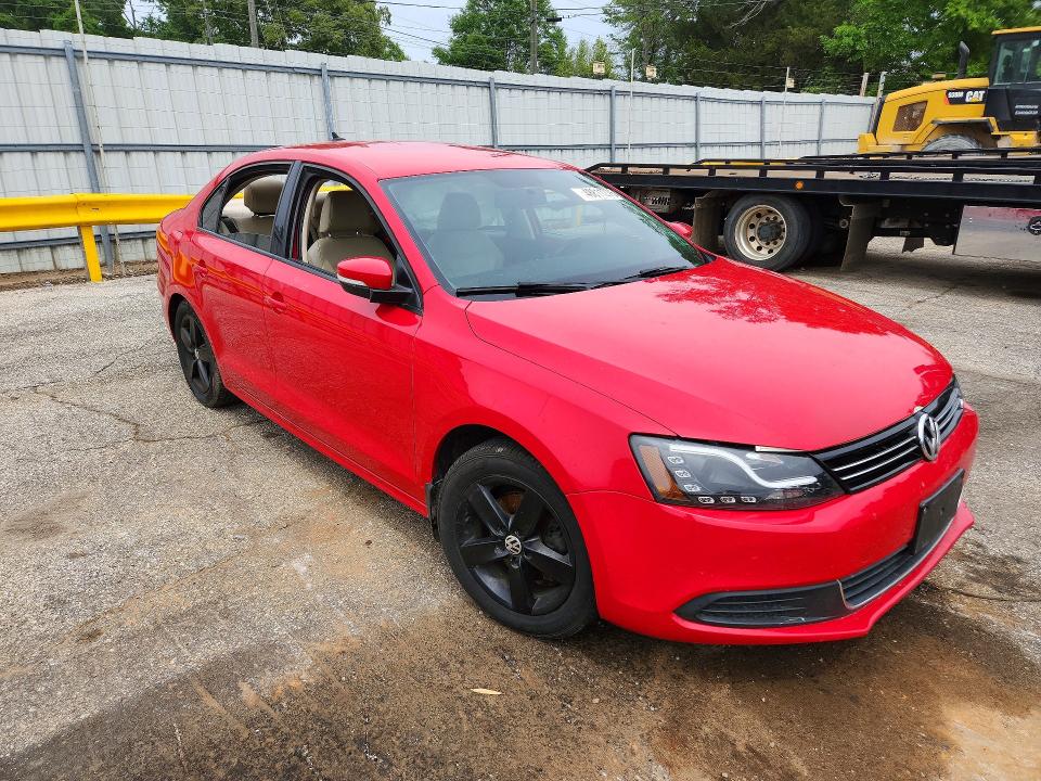48811276 :رقم المزاد ، 3VWLL7AJ2EM223596 vin ، 2014 Volkswagen Jetta مزاد بيع
