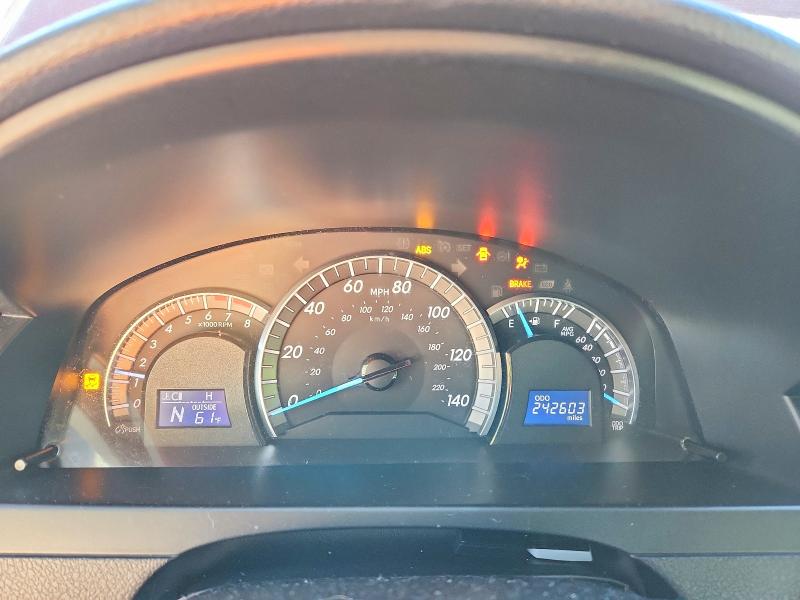 2014 Toyota Camry მანქანა იყიდება აუქციონზე, vin: 4T1BF1FK3EU757640, აუქციონის ნომერი: 47904636